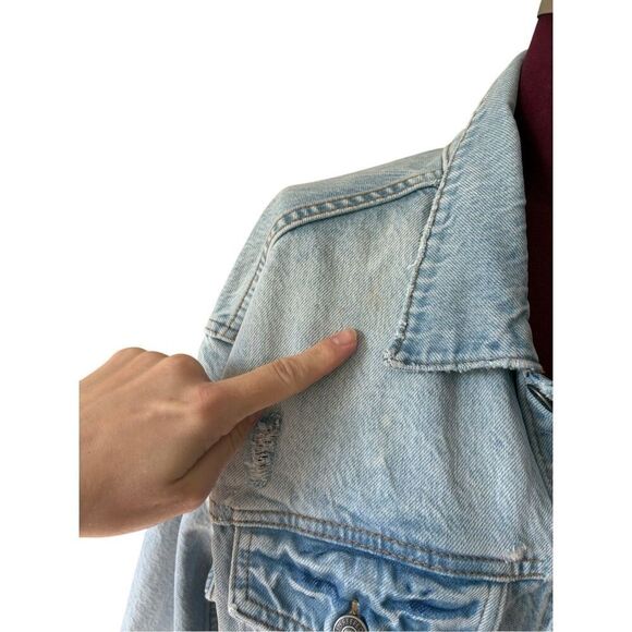 We The Free People Cropped Distressed Denim Jean Jacket size L Blue - Picture 4 of 9